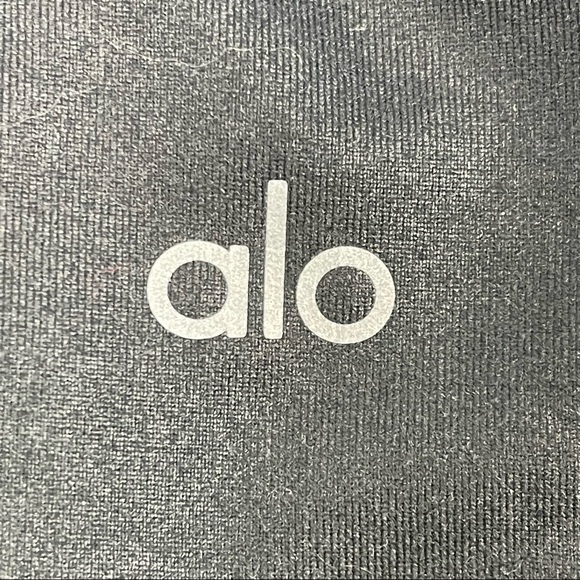 ALO YOGA Gypset Goddess Airbrush Butterfly Leggings - Picture 3 of 6